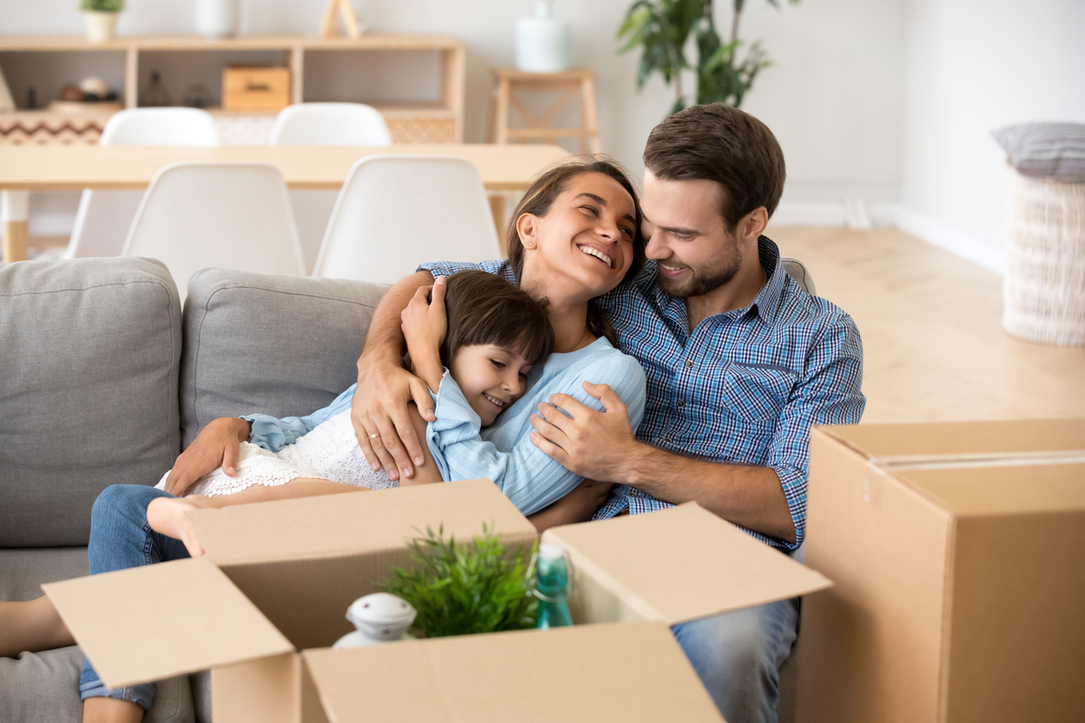 A family receiving parcels.